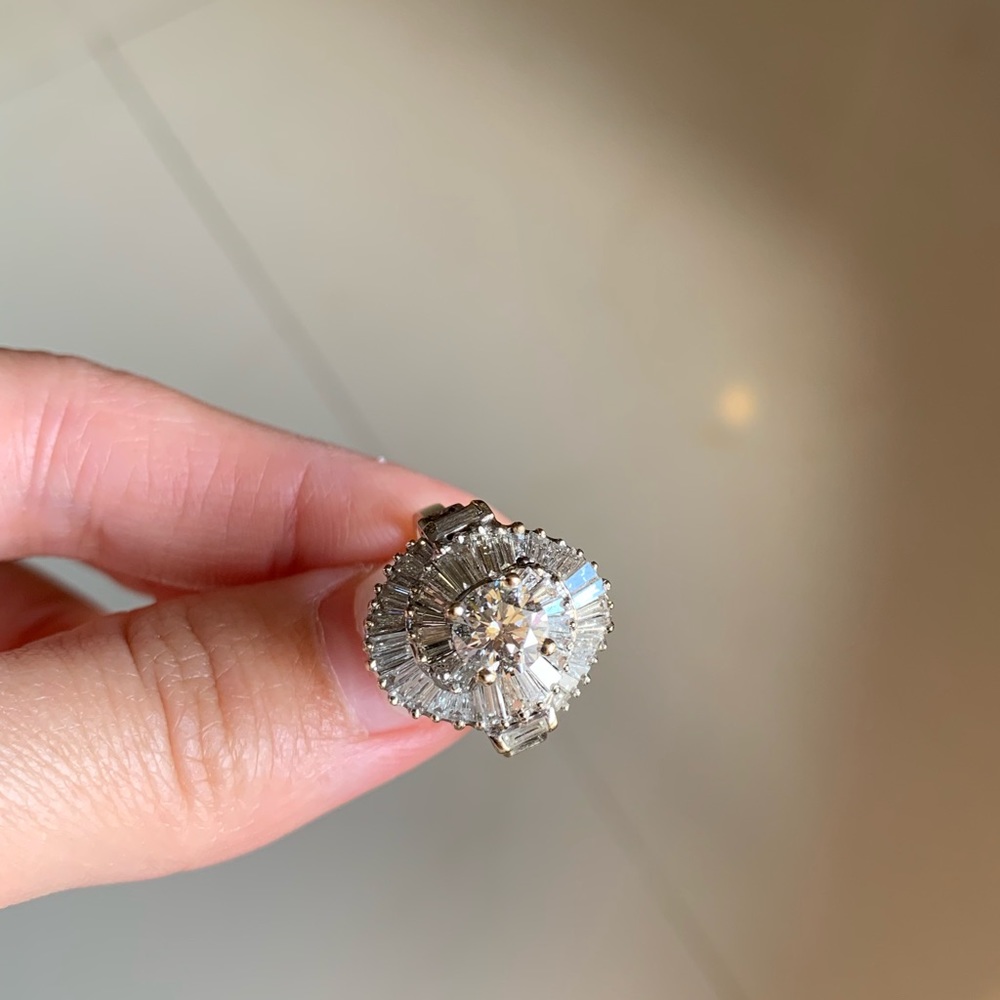 18k gold diamond ring